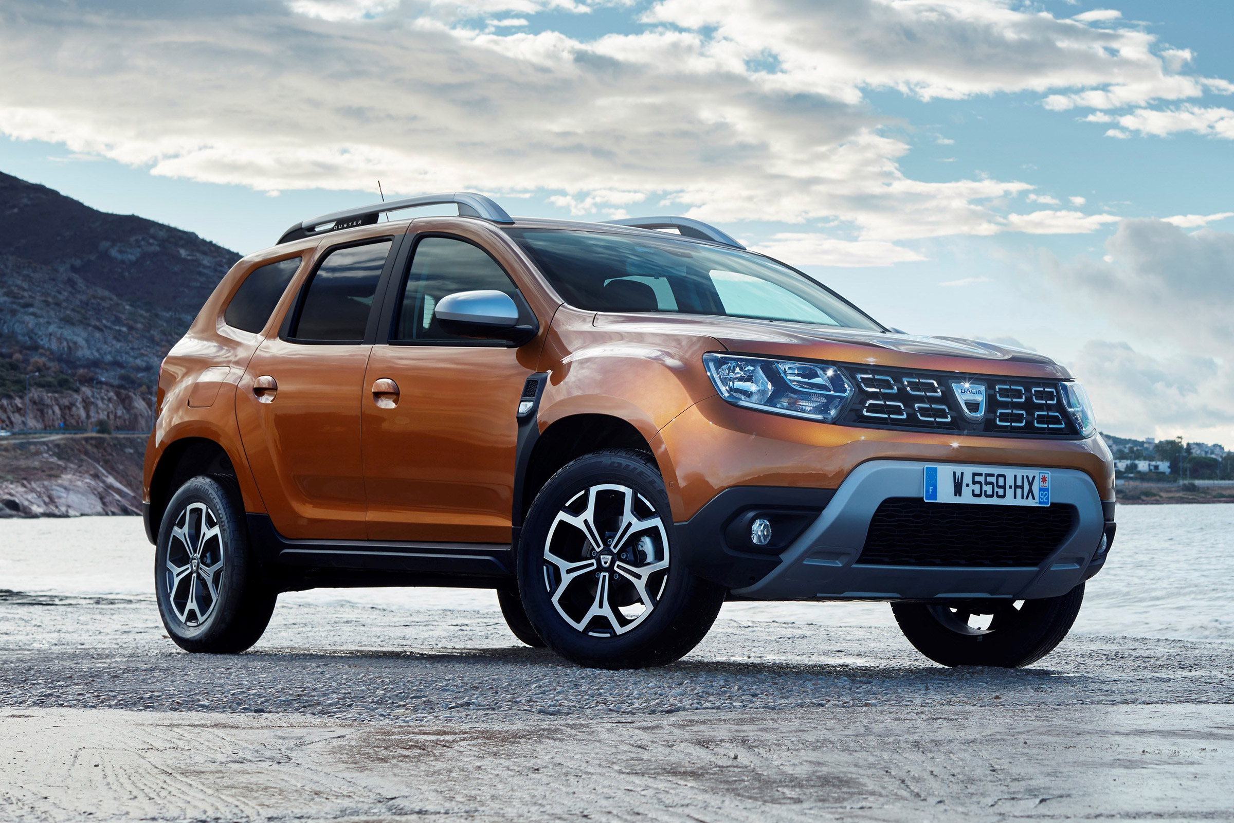 Dacia Duster - front static