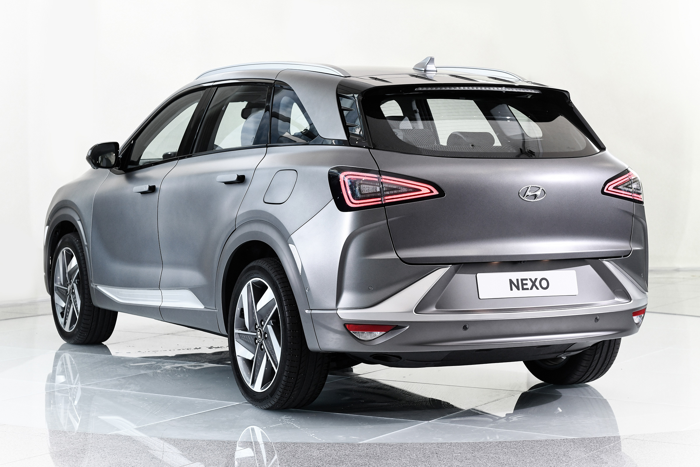 Hyundai NEXO - rear