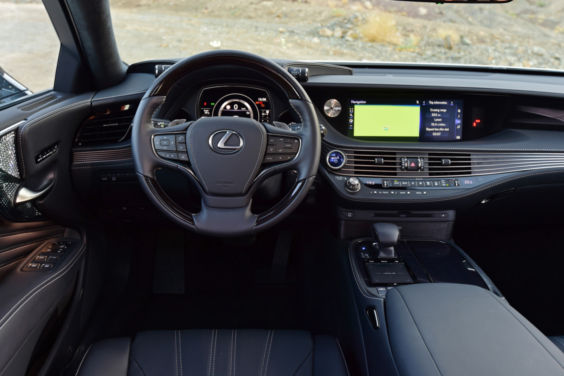 Lexus LS 500h 2018 review - interior