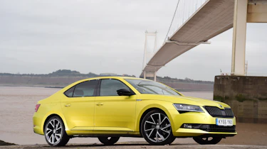 Skoda Superb - front