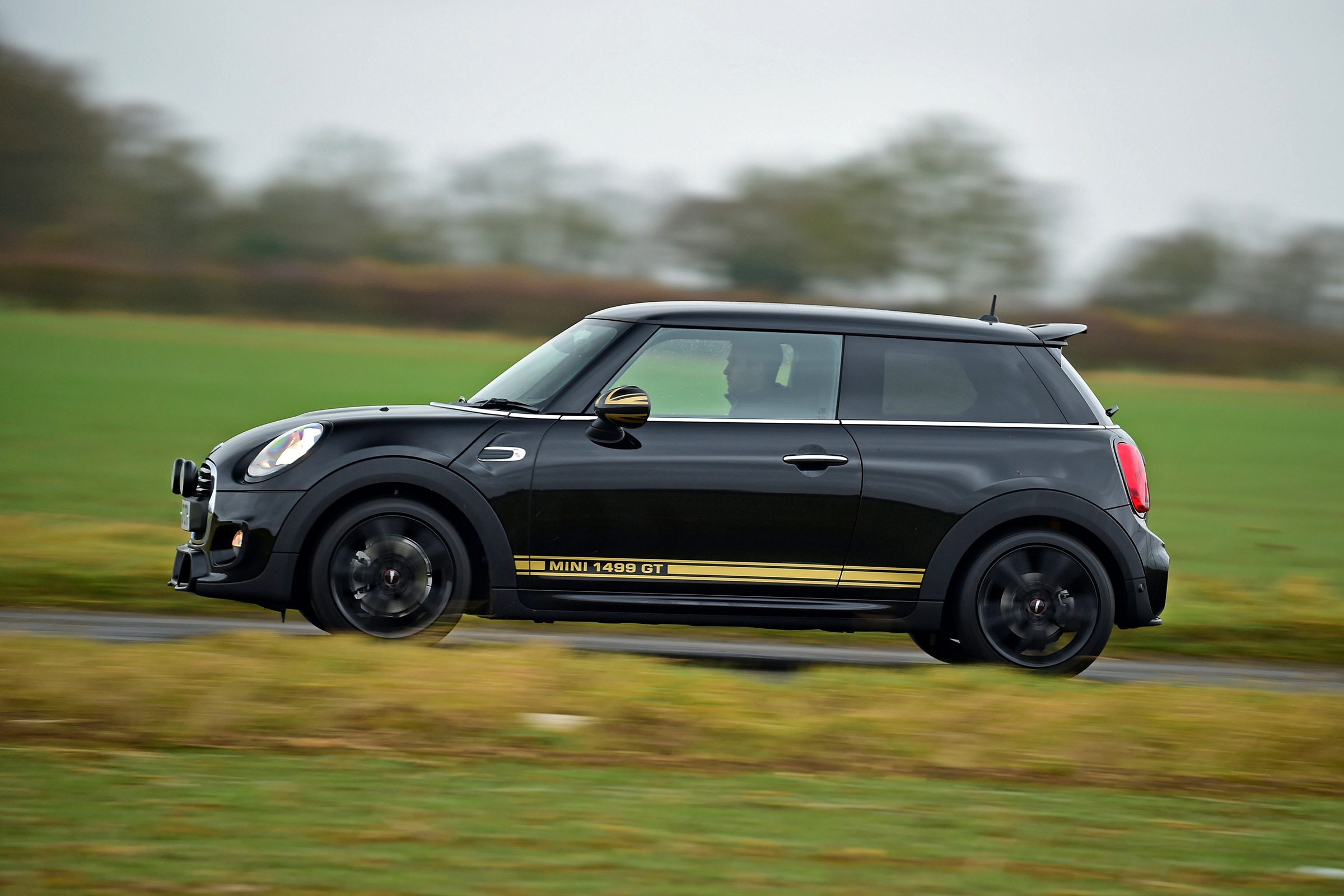 MINI 1499 GT - side