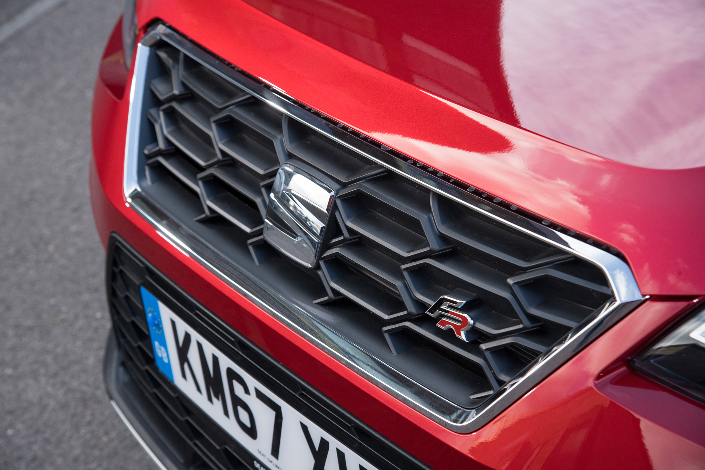 SEAT Arona FR - front