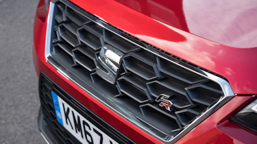 SEAT Arona FR - front
