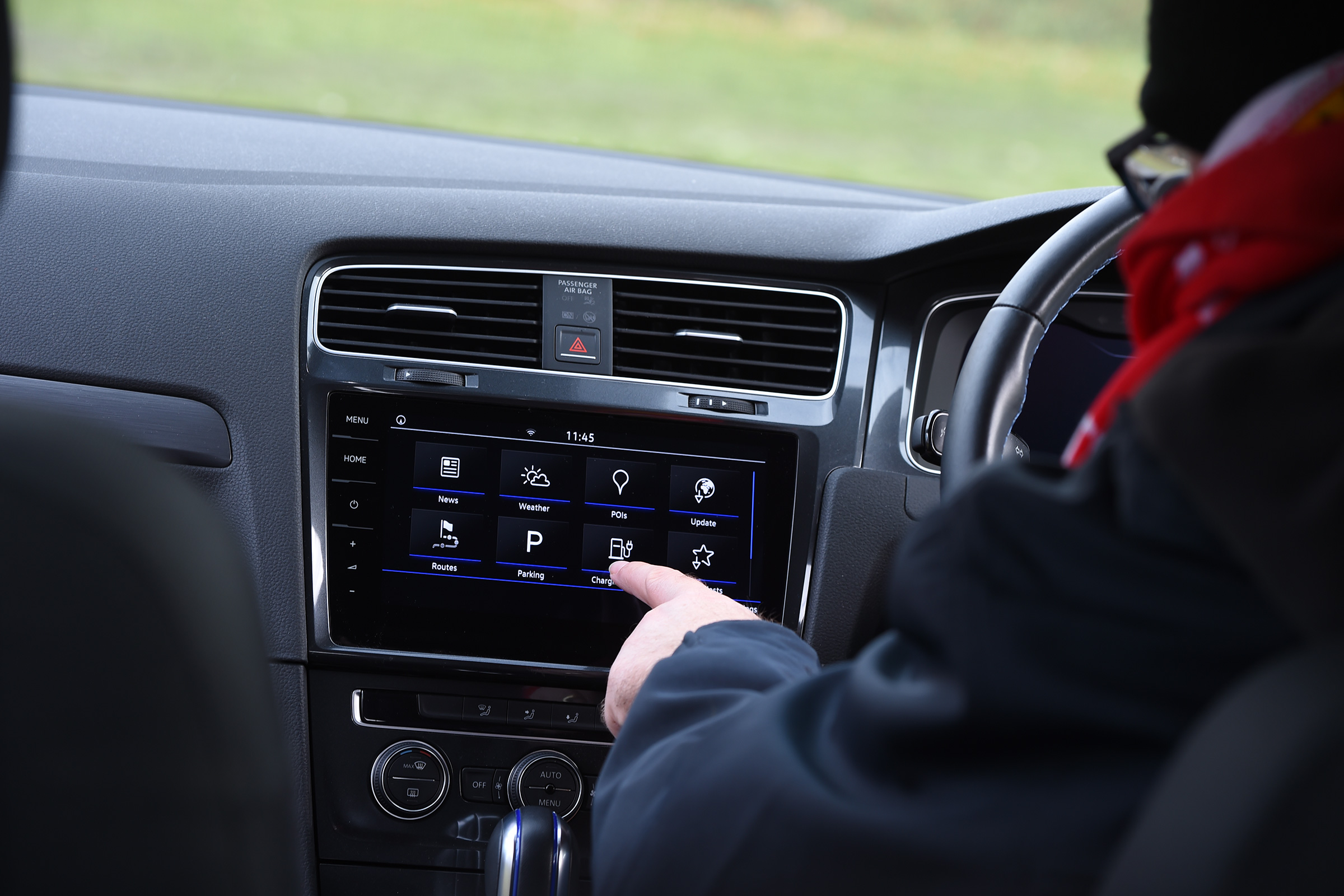 Volkswagen e-Golf long-term test - infotainment