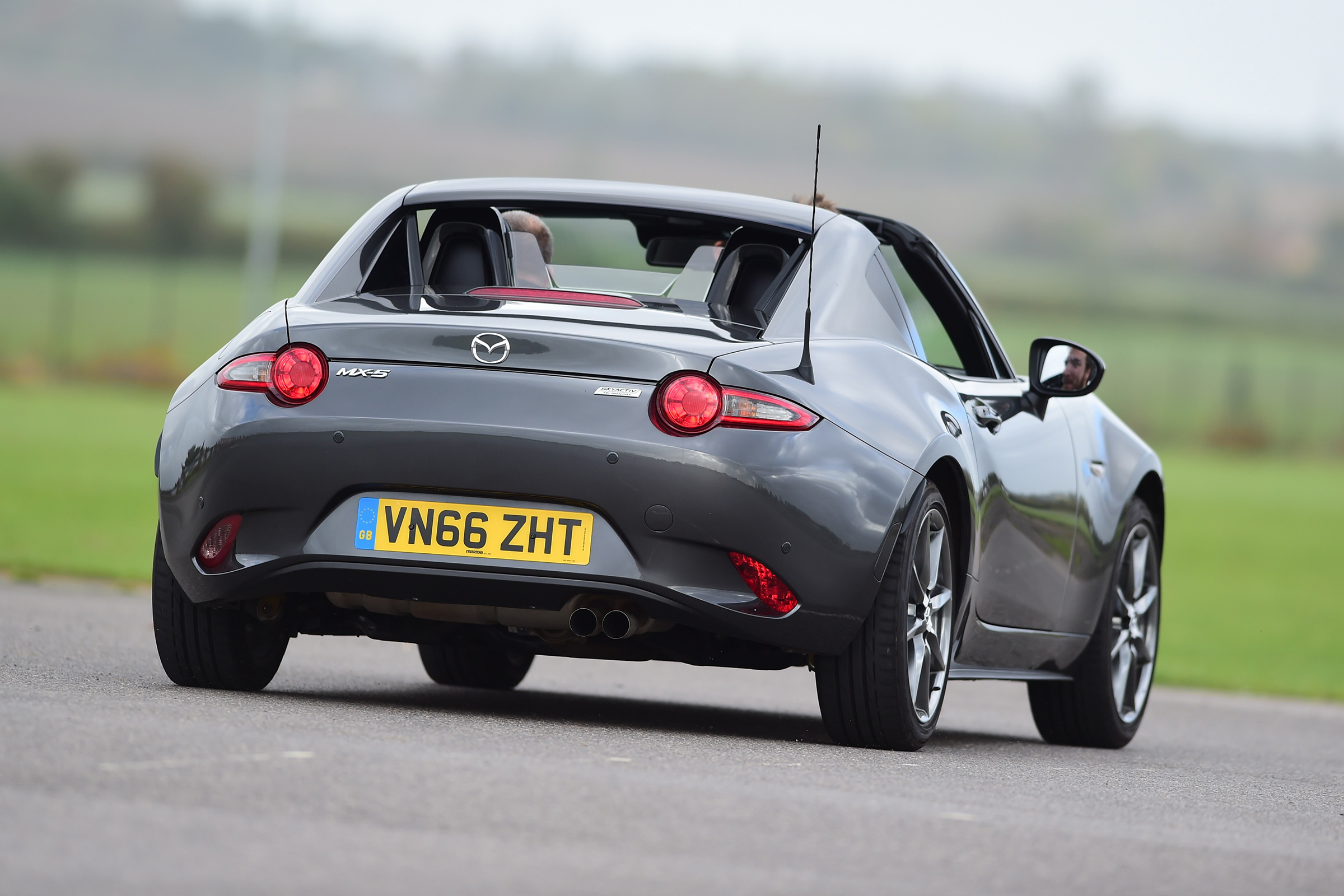 Mazda MX-5 RF - rear