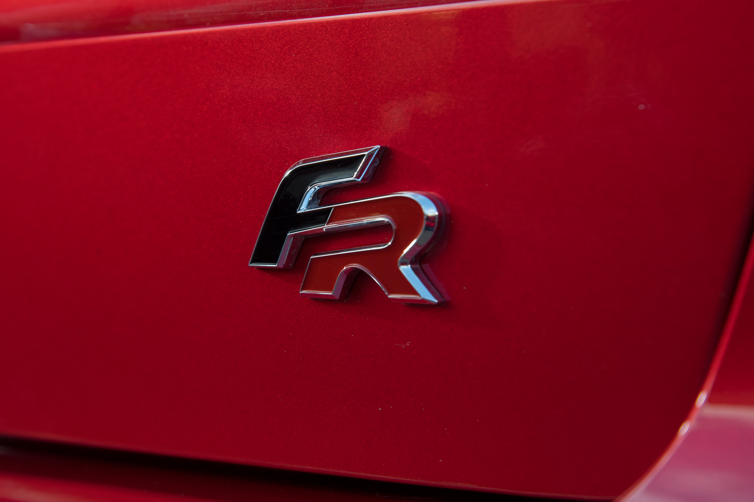 SEAT Arona FR - badge