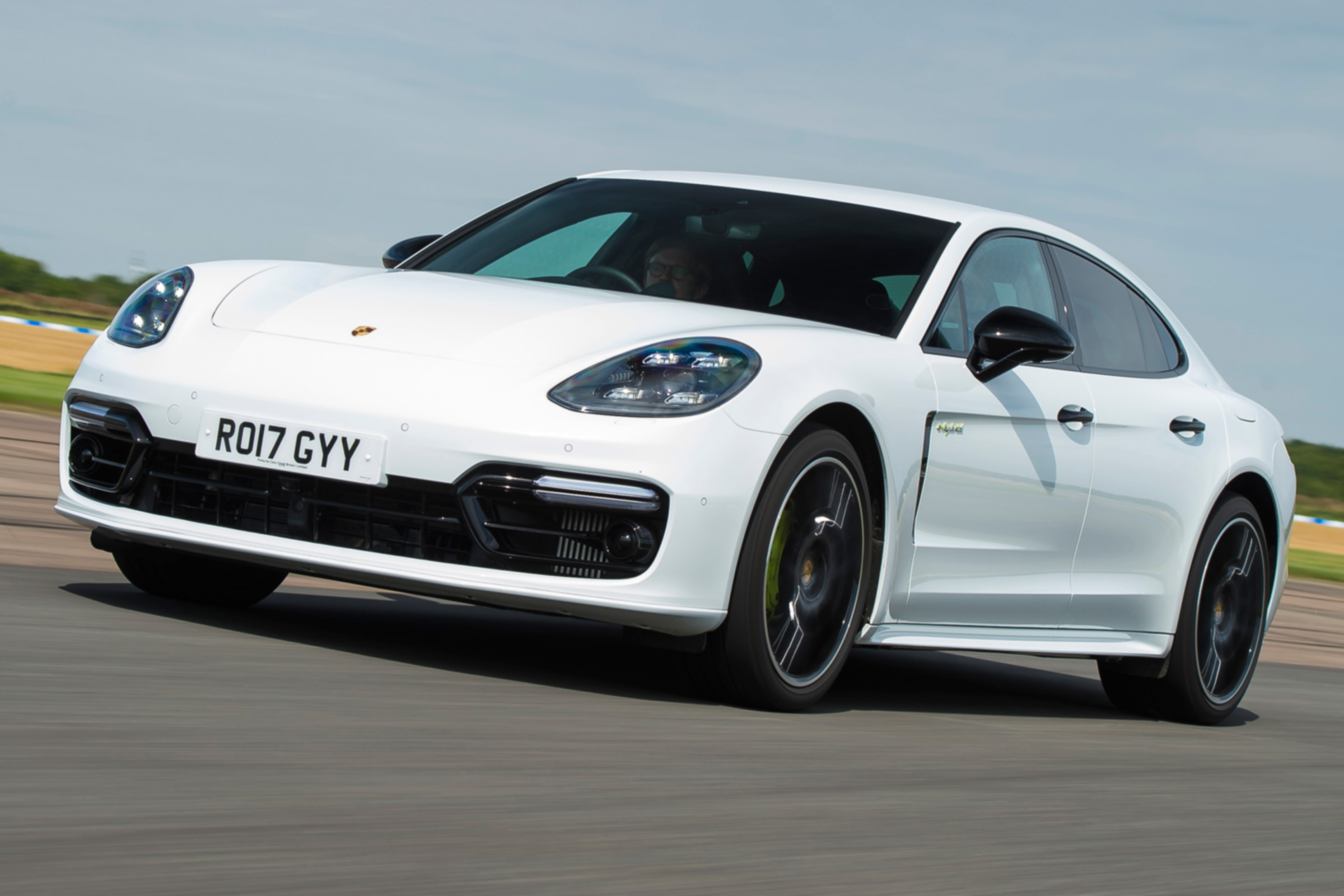 Best luxury cars - Porsche Panamera