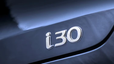 Hyundai i30 Fastback - badge