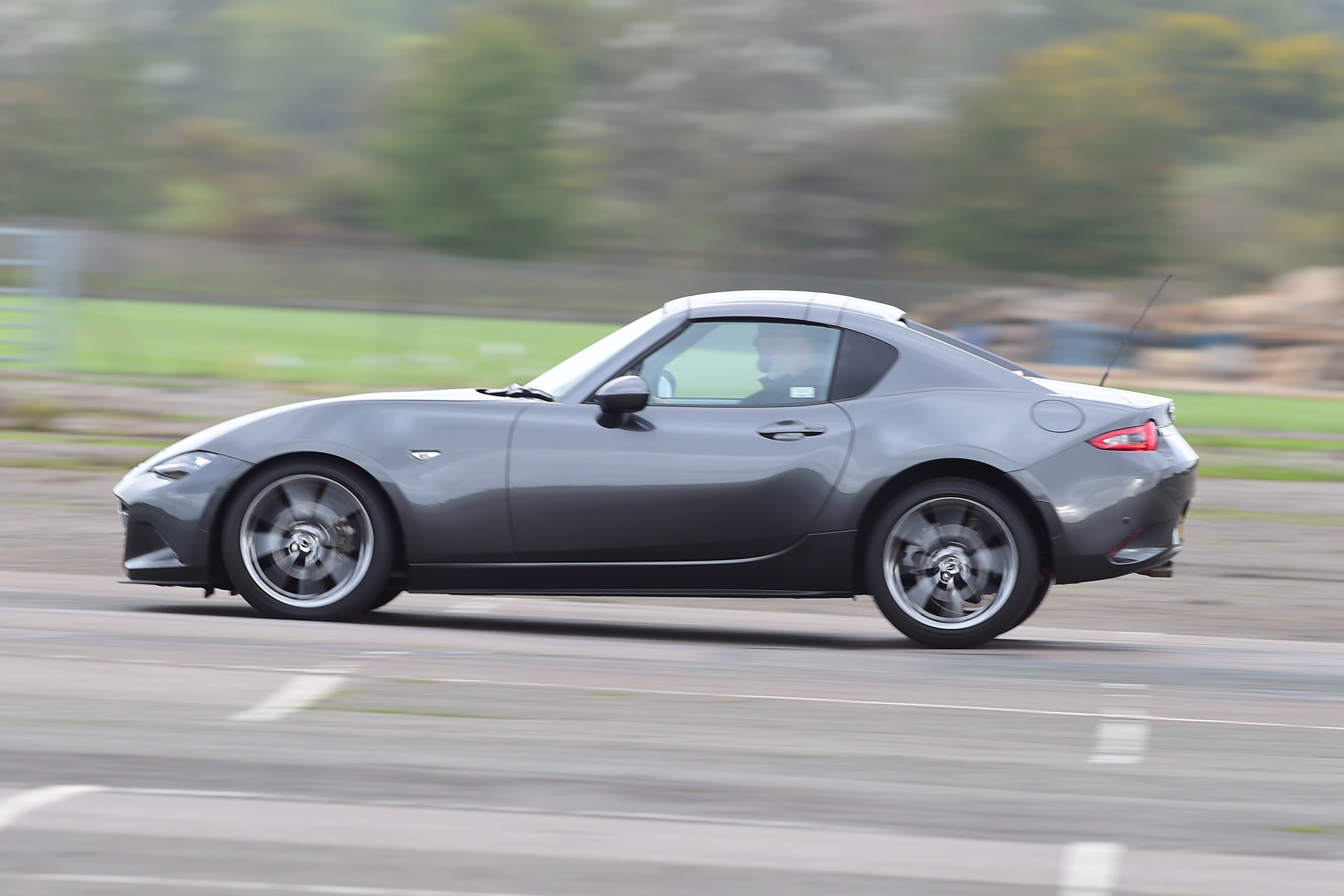 Mazda MX-5 RF - braking