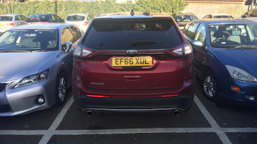 Ford Edge - parking