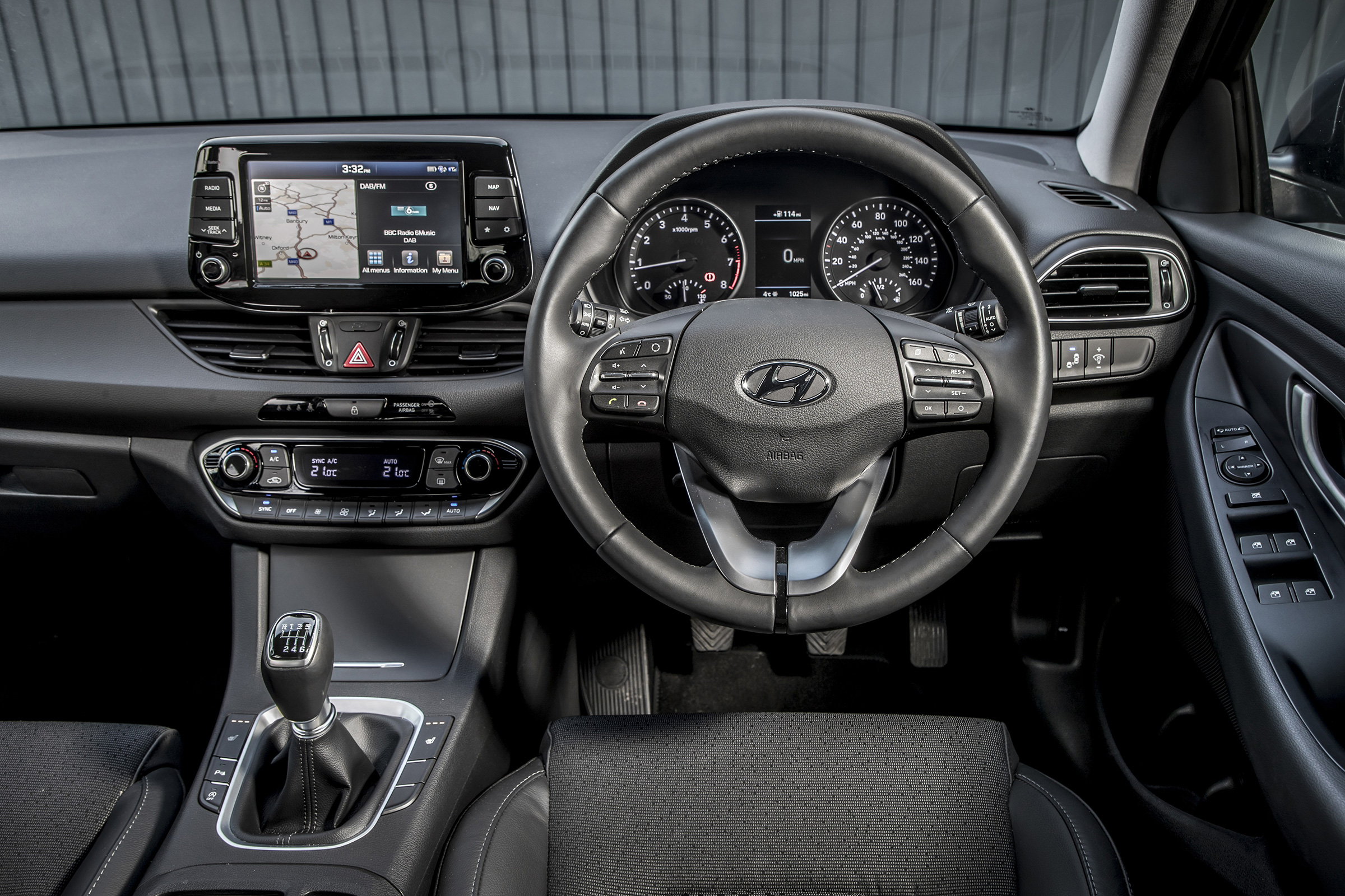 Hyundai i30 Fastback - interior