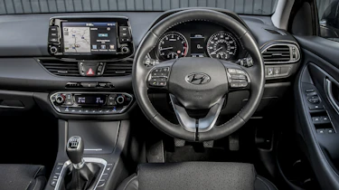 Hyundai i30 Fastback - interior