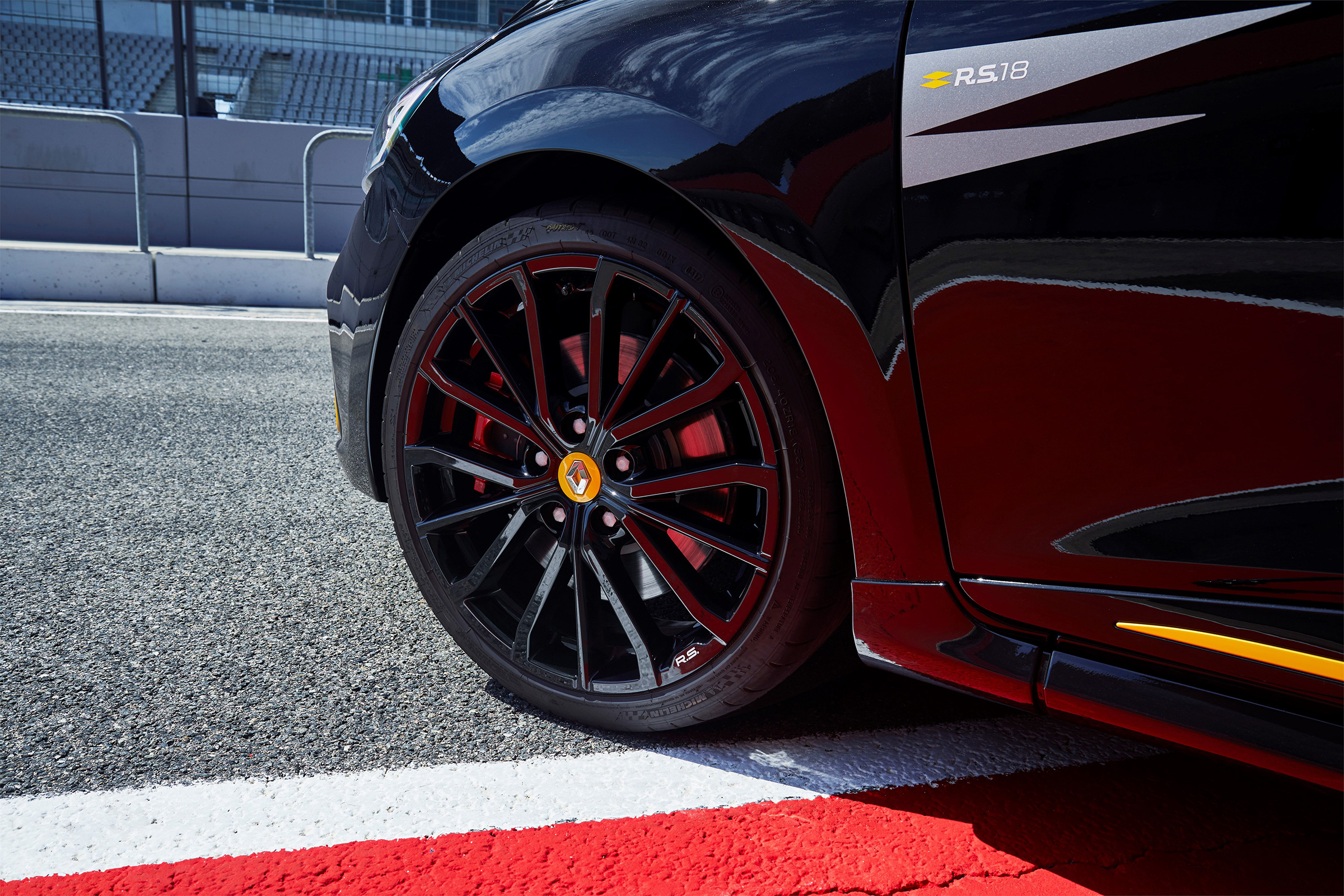 Renault Clio R.S.18 - tyre