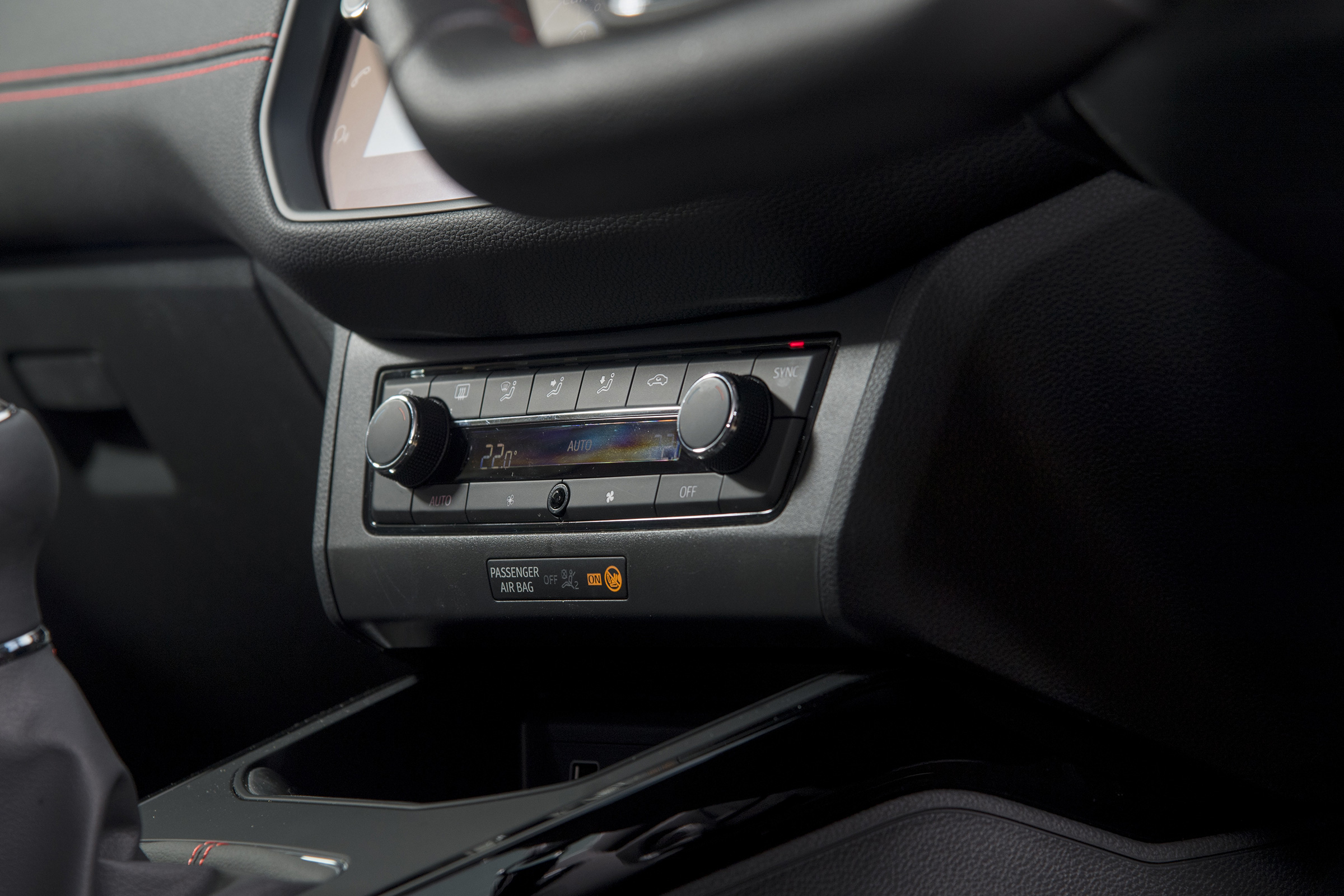 SEAT Arona FR - controls