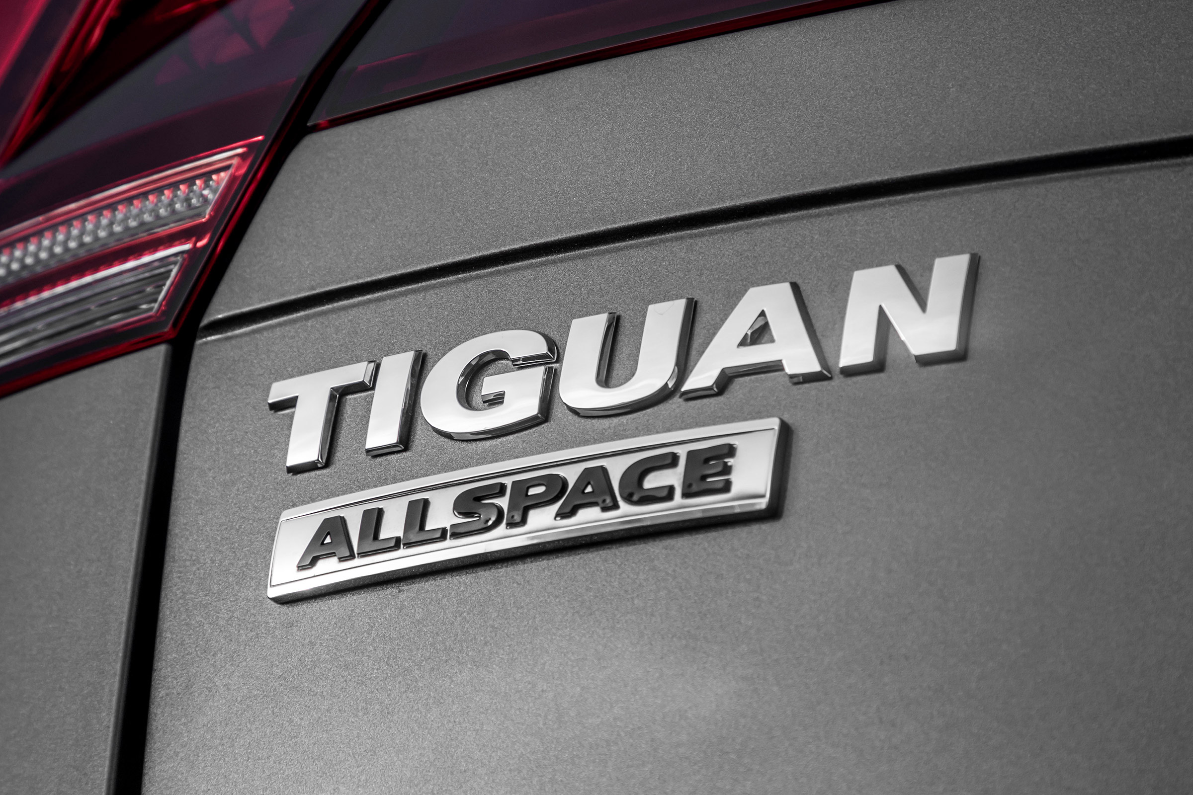 Volkswagen Tiguan Allspace - badge