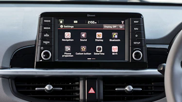 Kia Picanto X-Line - infotainment
