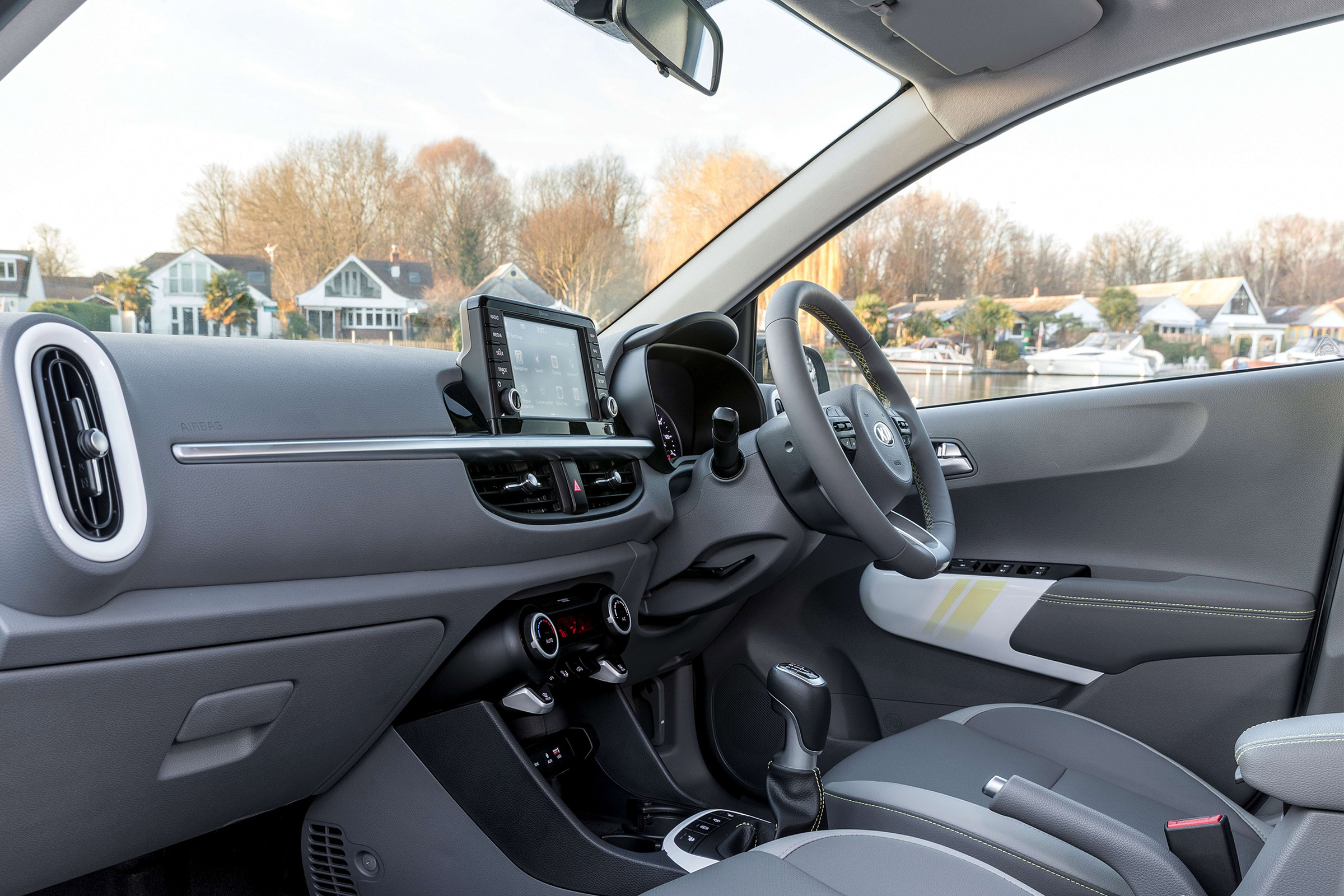 Kia Picanto X-Line - cabin