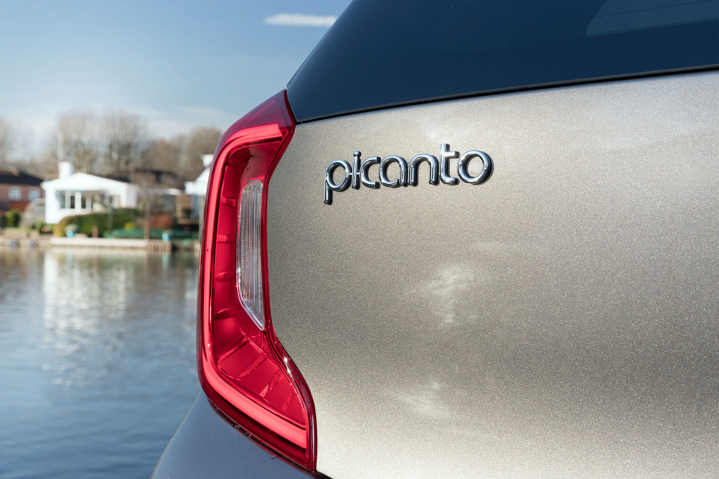 Kia Picanto X-Line - Picanto badge