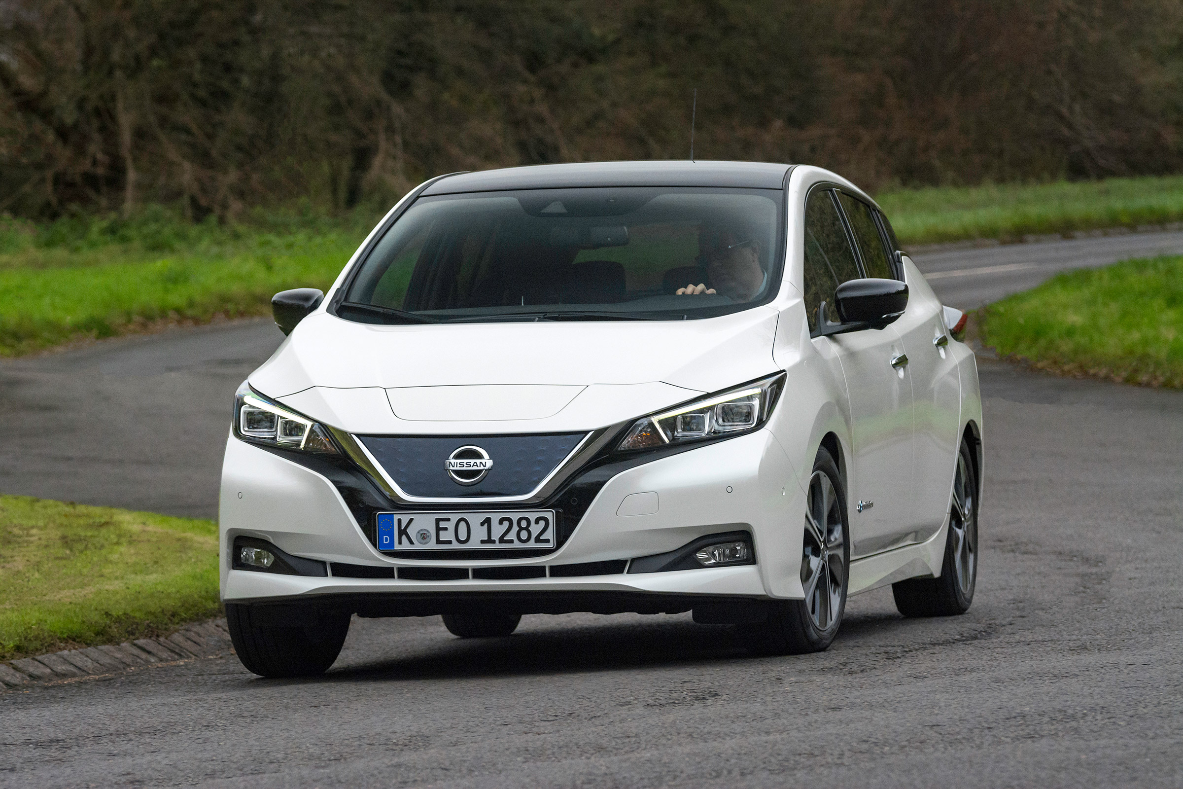 Nissan Leaf - front cornering
