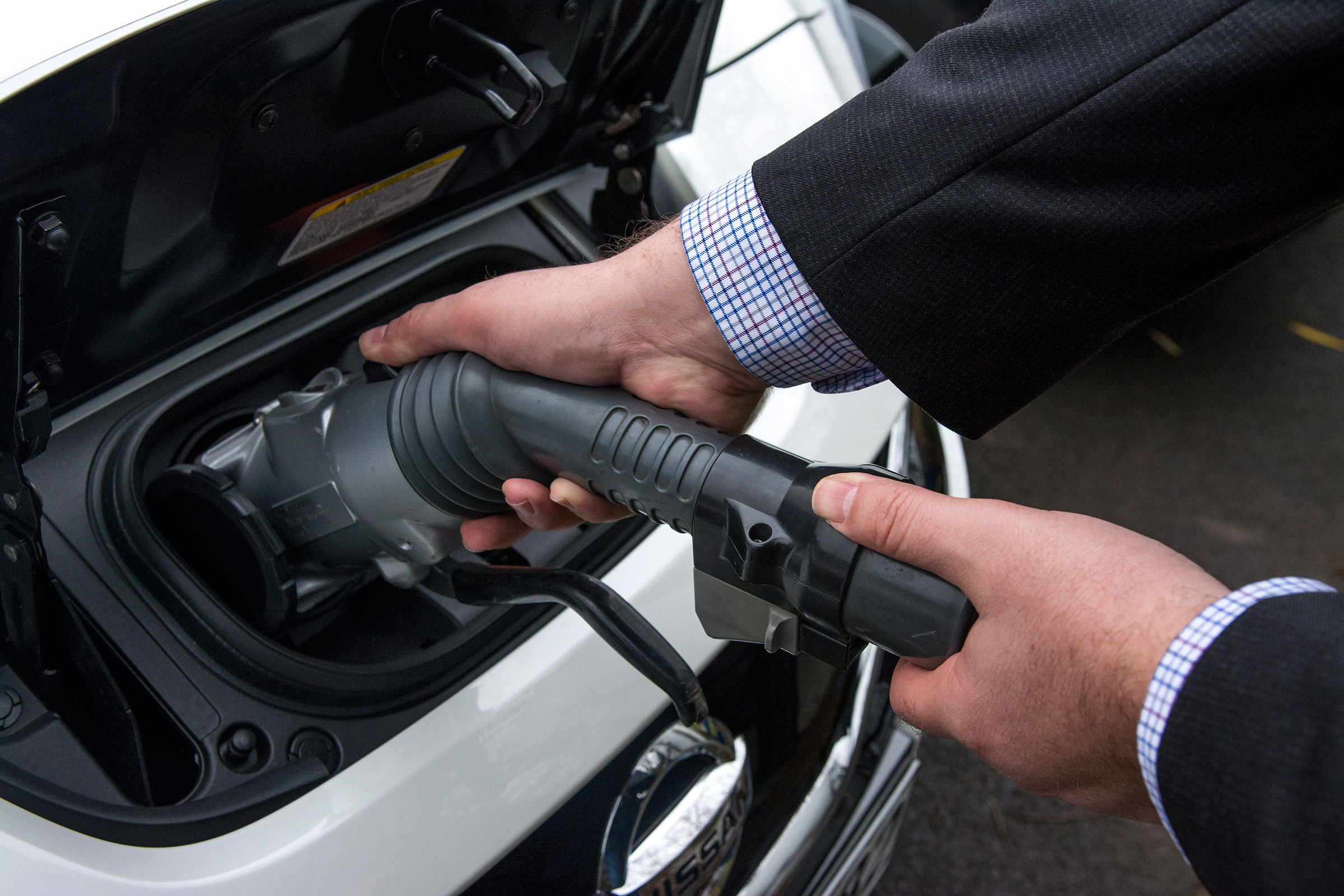 Nissan Leaf - plug-in