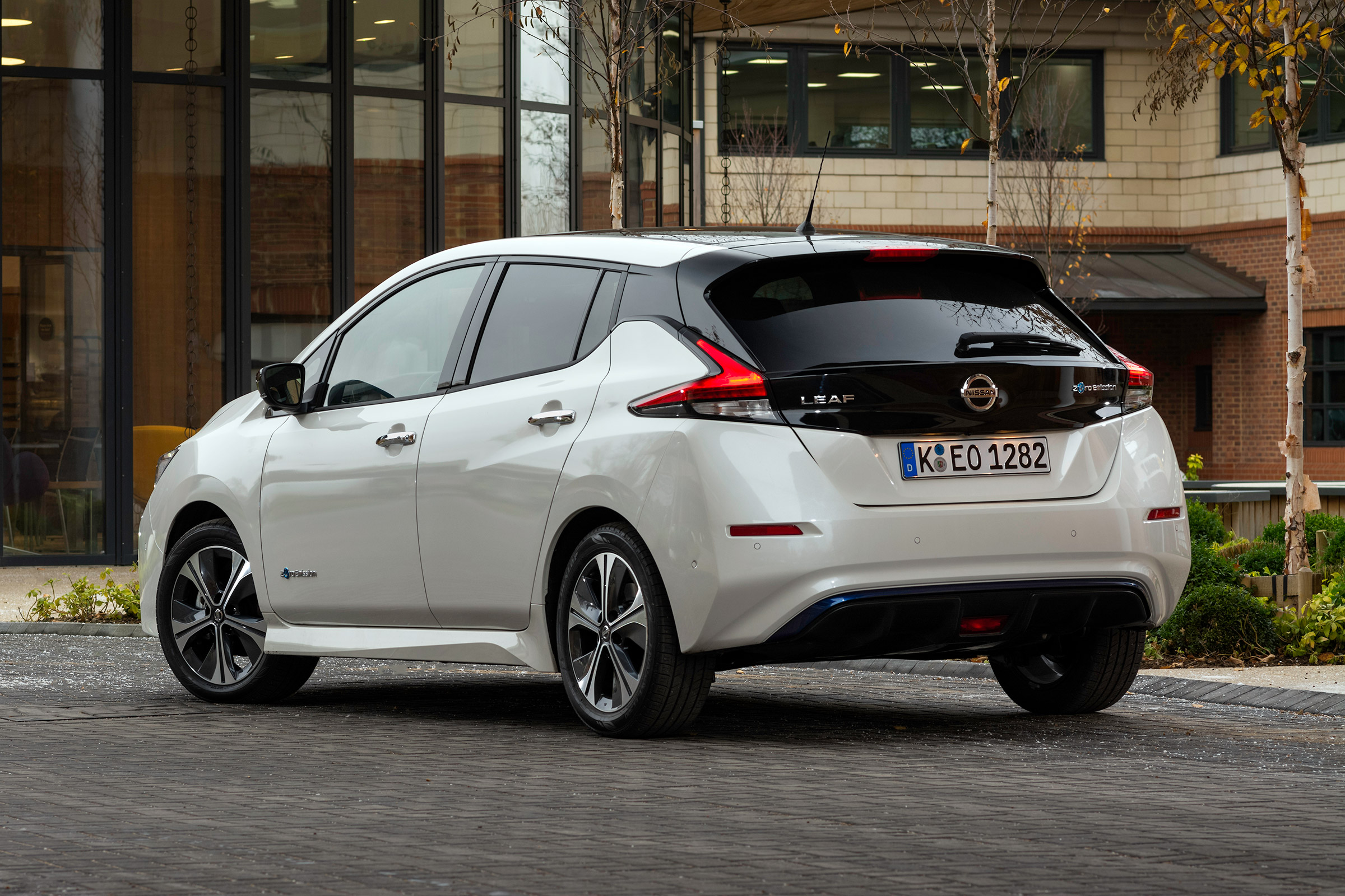 Nissan Leaf - rear static