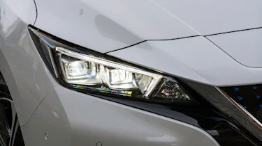 Nissan Leaf - front light