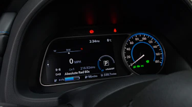 Nissan Leaf - dials