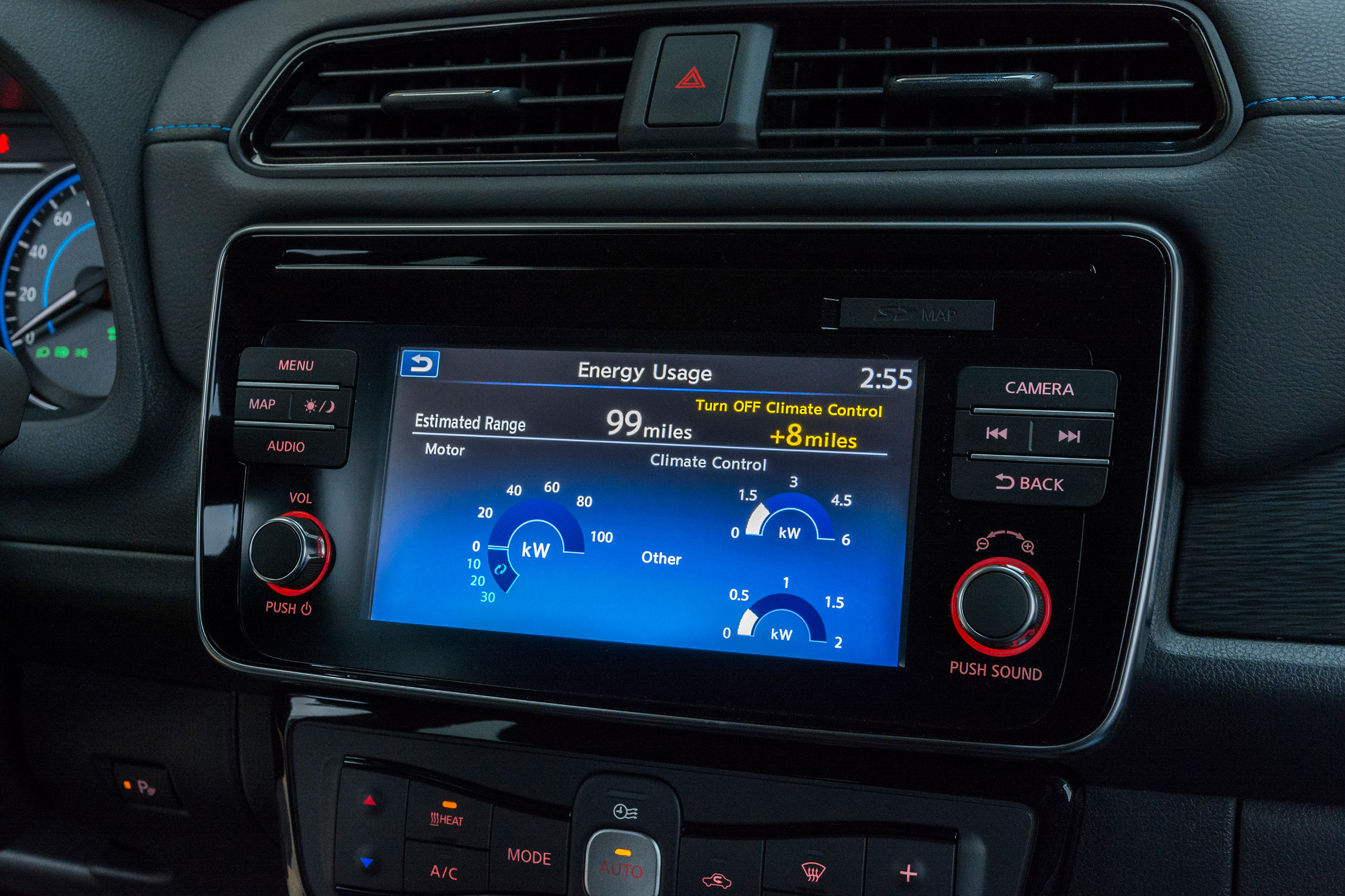 Nissan Leaf - infotainment
