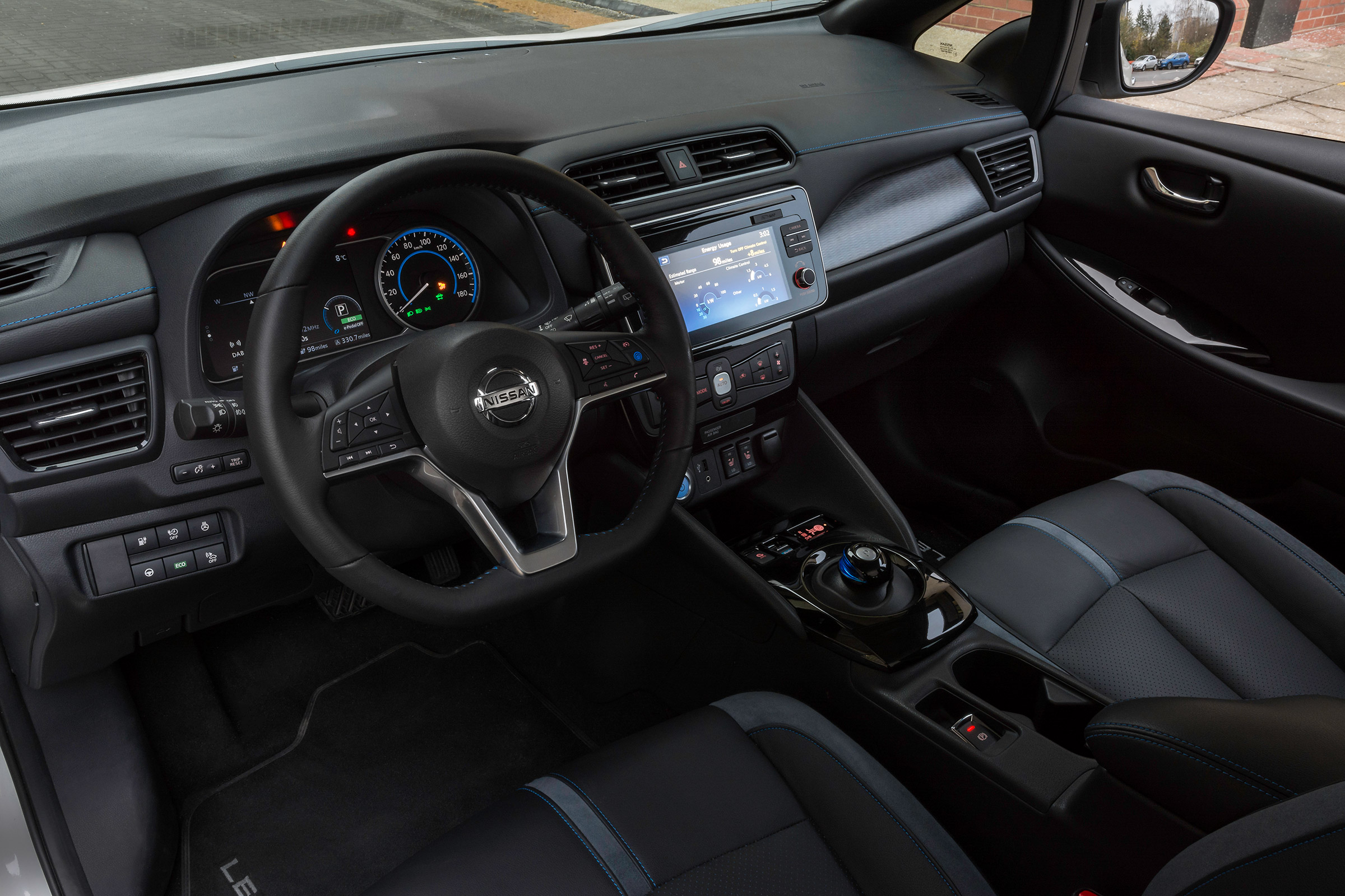 Nissan Leaf - cabin