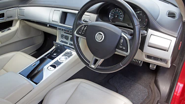 Used Jaguar XF - interior