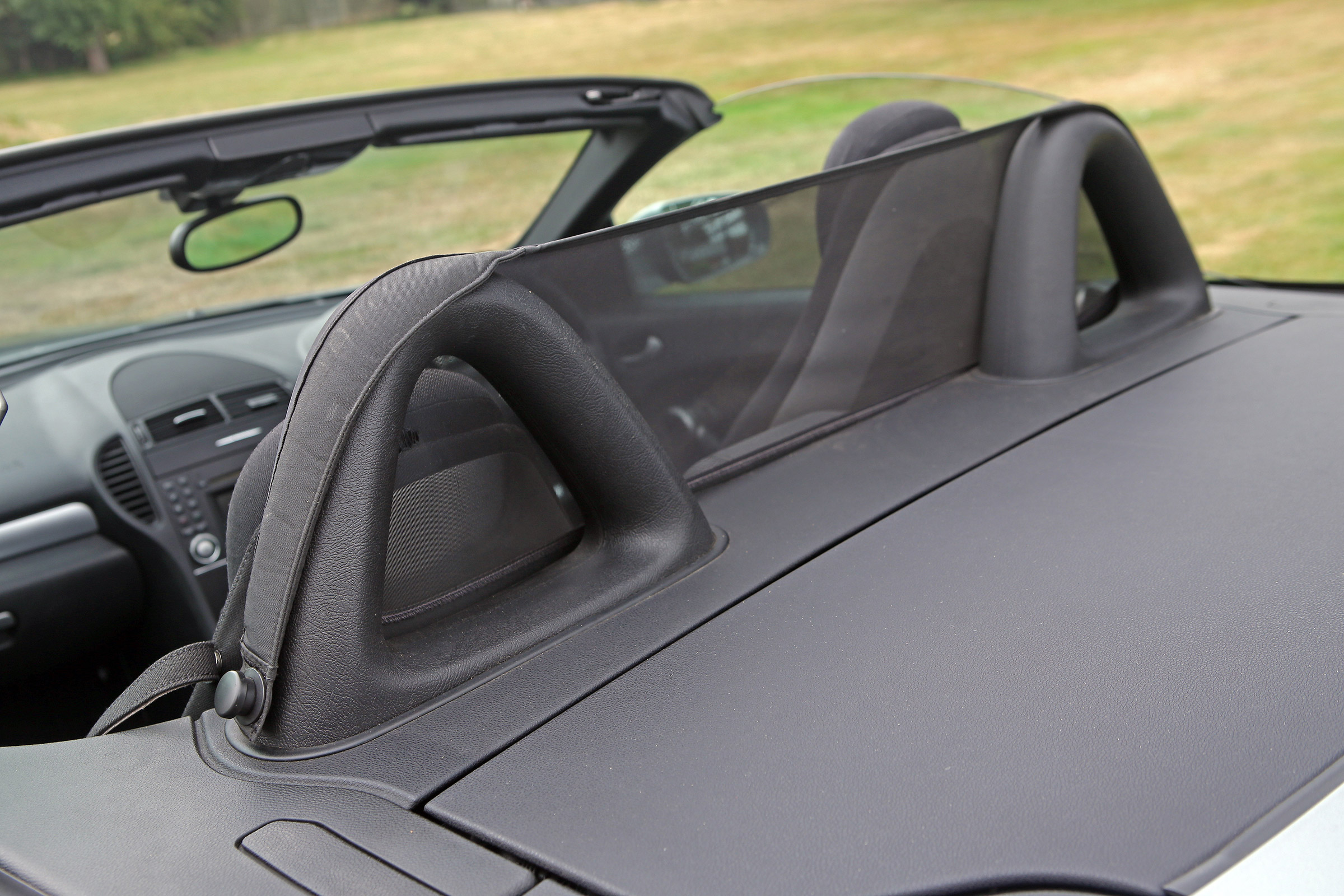 Used Mercedes SLK - wind deflector
