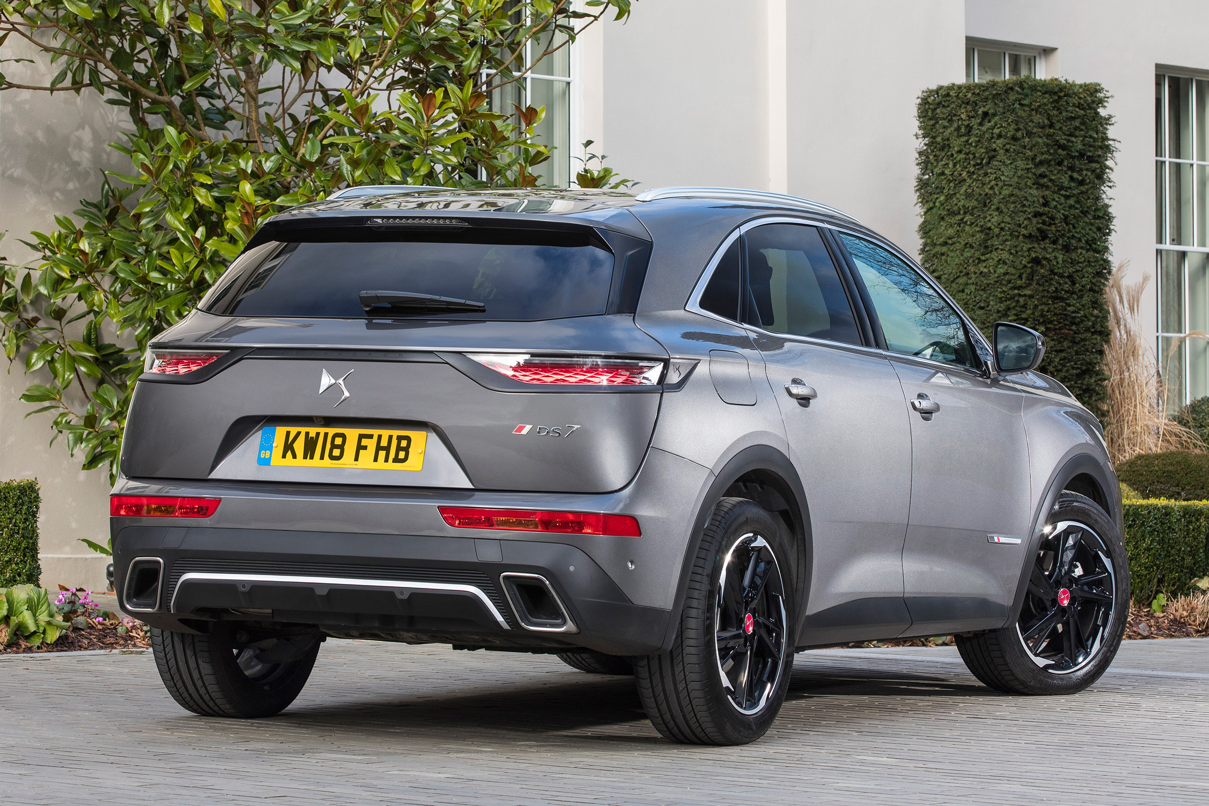 DS 7 Crossback - rear static