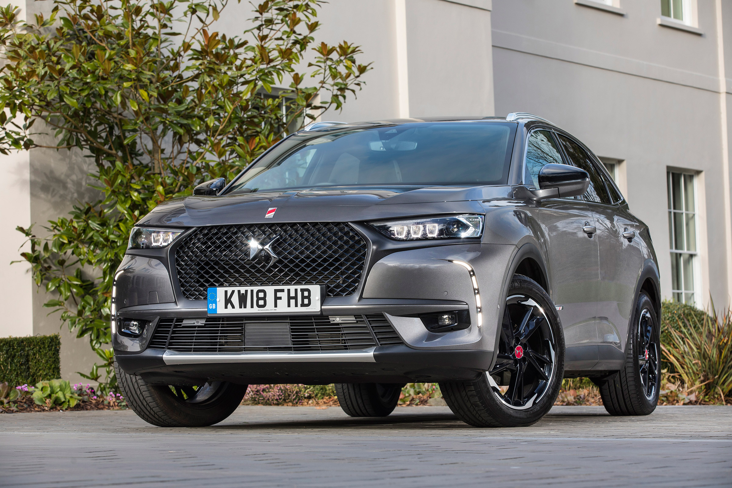 DS 7 Crossback - front static