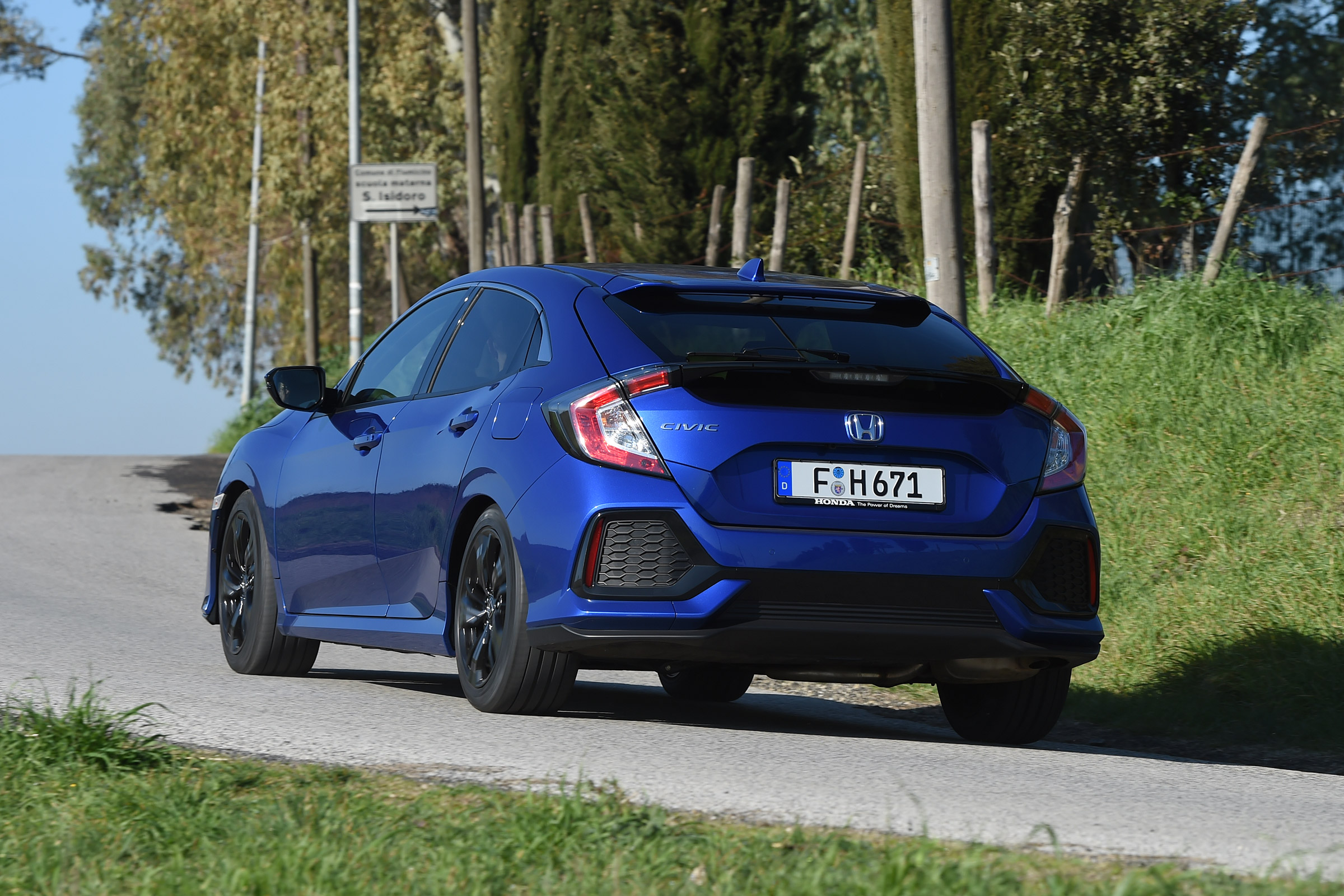 Honda Civic diesel - rear