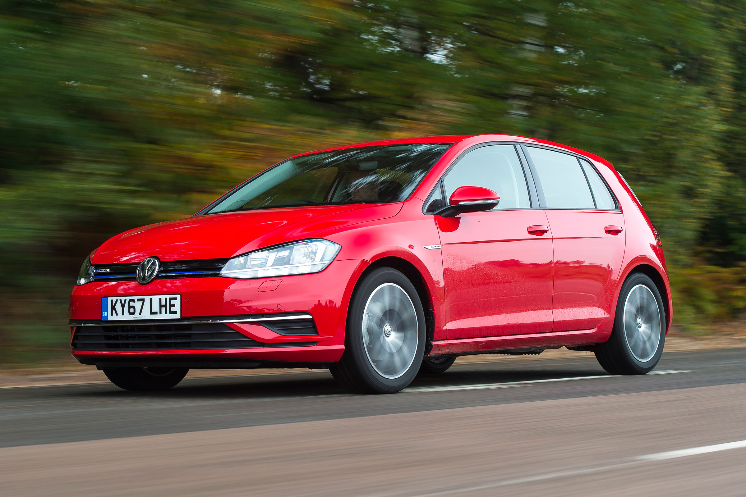 Volkswagen Golf - front
