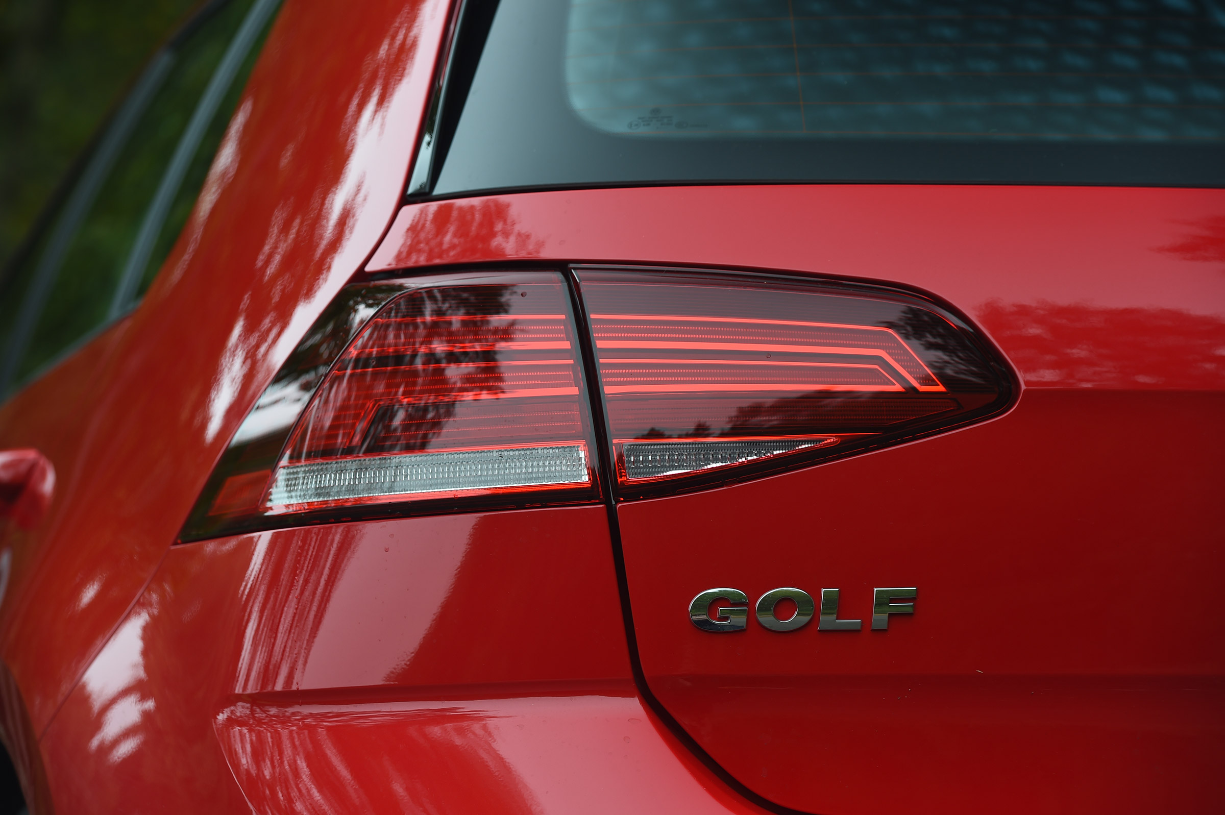 Volkswagen Golf - rear light