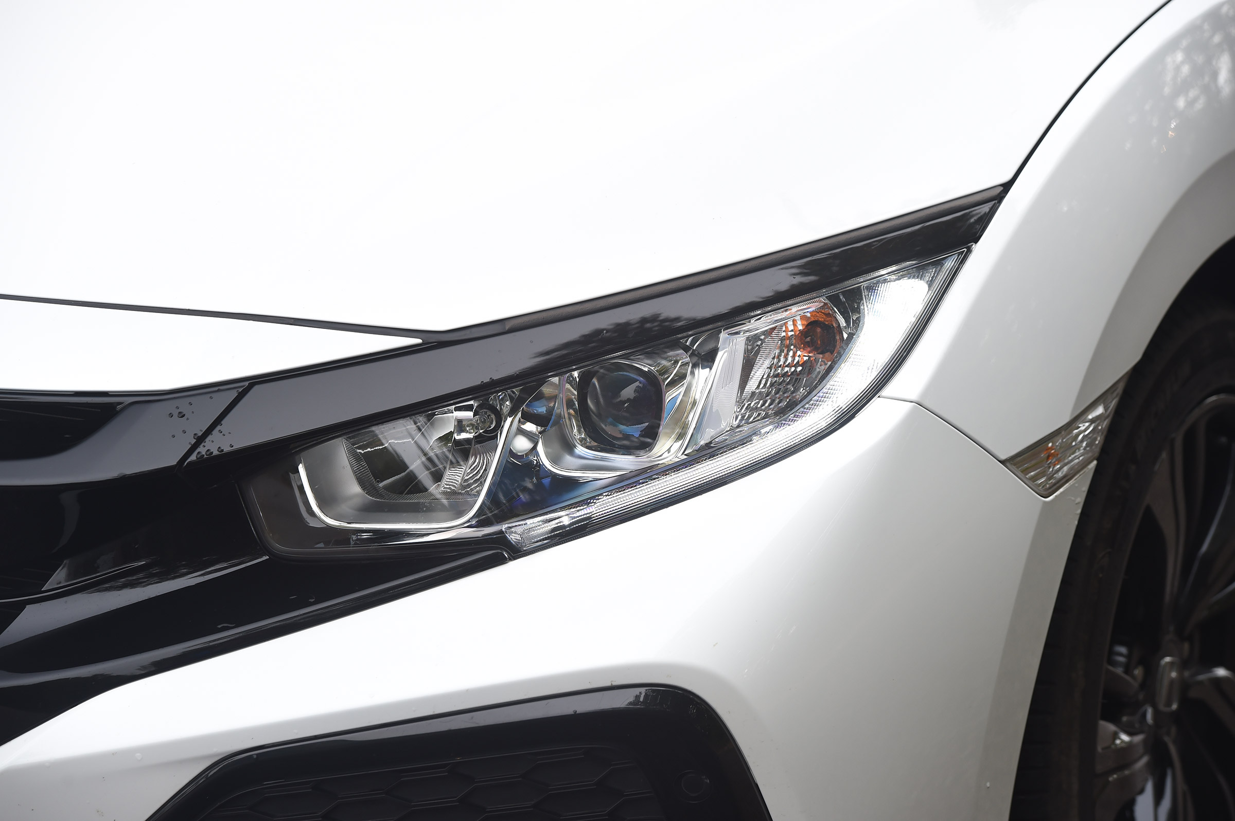 Honda Civic - front light