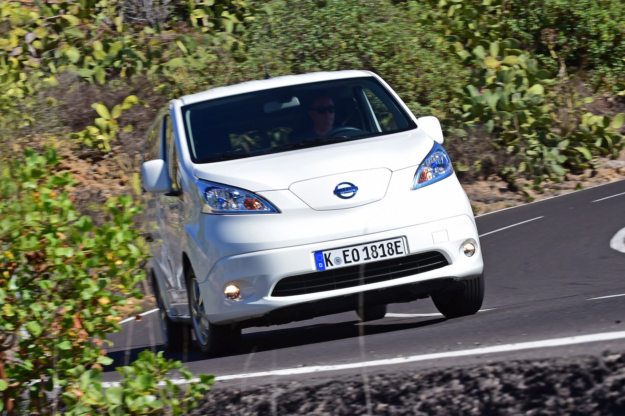 Nissan e-NV200 - front cornering