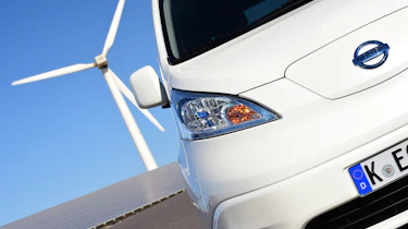Nissan e-NV200 - front detail