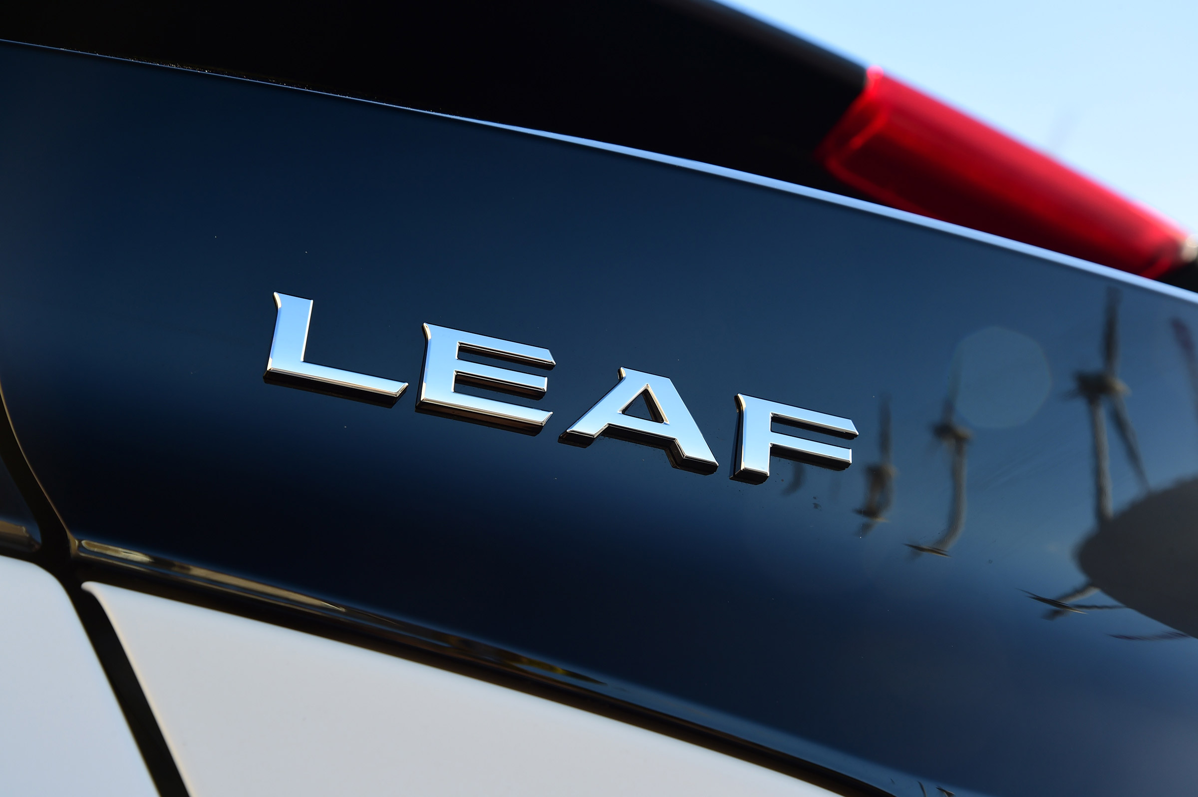 Nissan Leaf - Leaf badge