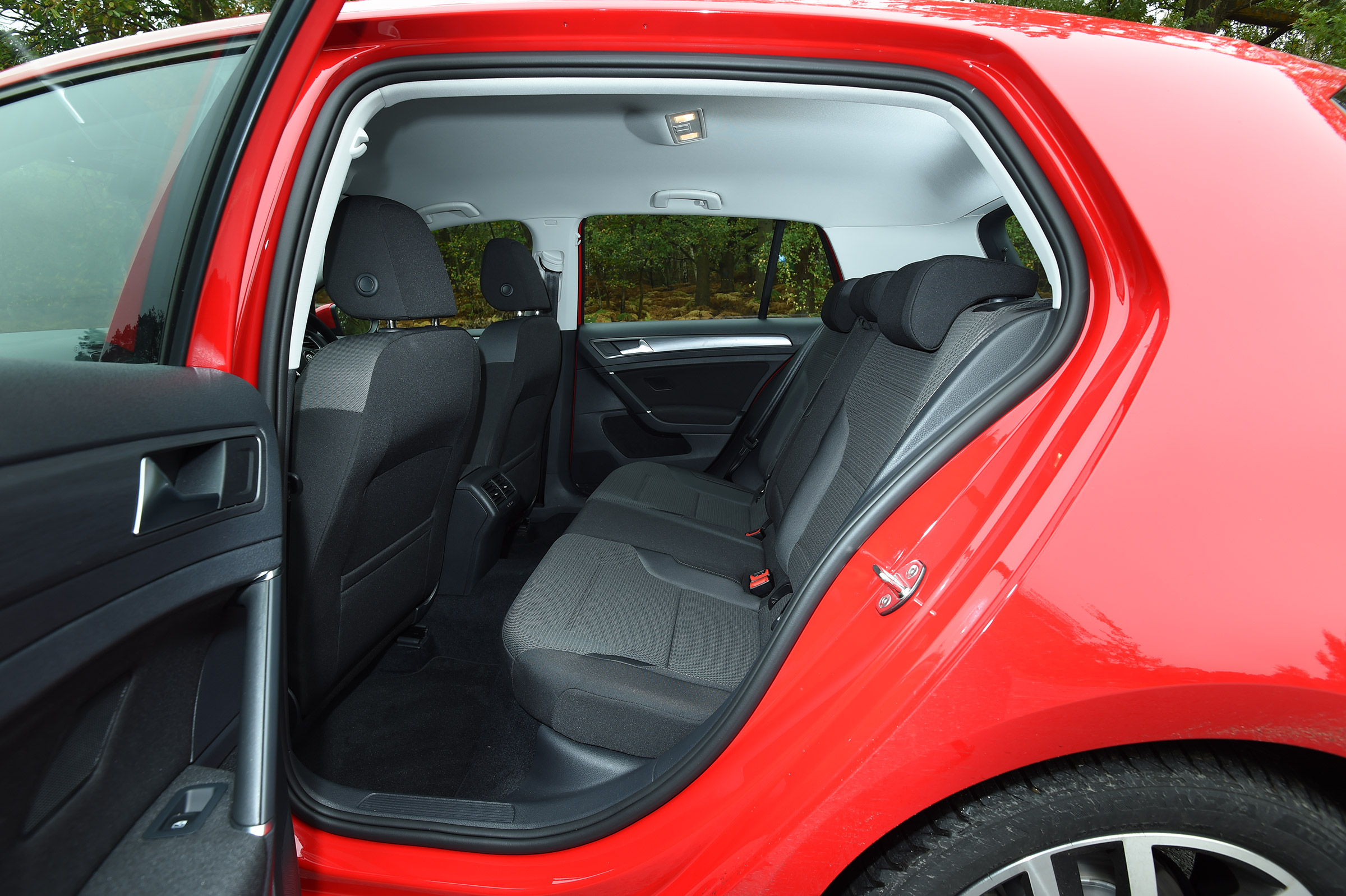 Volkswagen Golf - rear seats