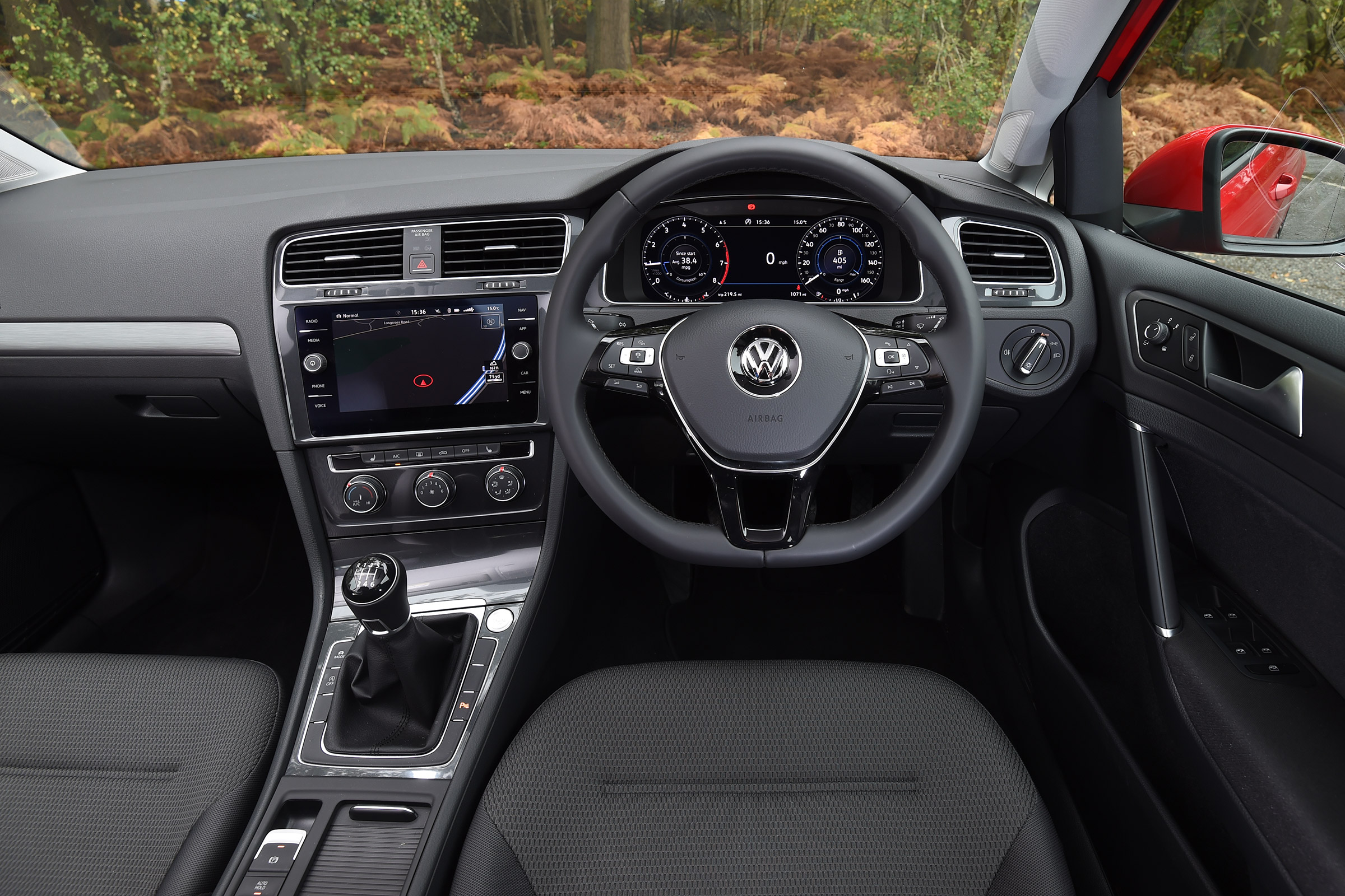 Volkswagen Golf - dash