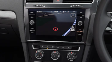 Volkswagen Golf - sat-nav