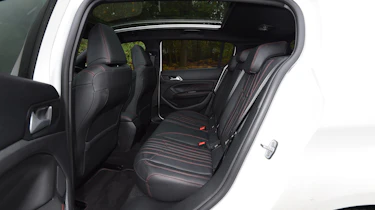 Peugeot 308 - rear seats
