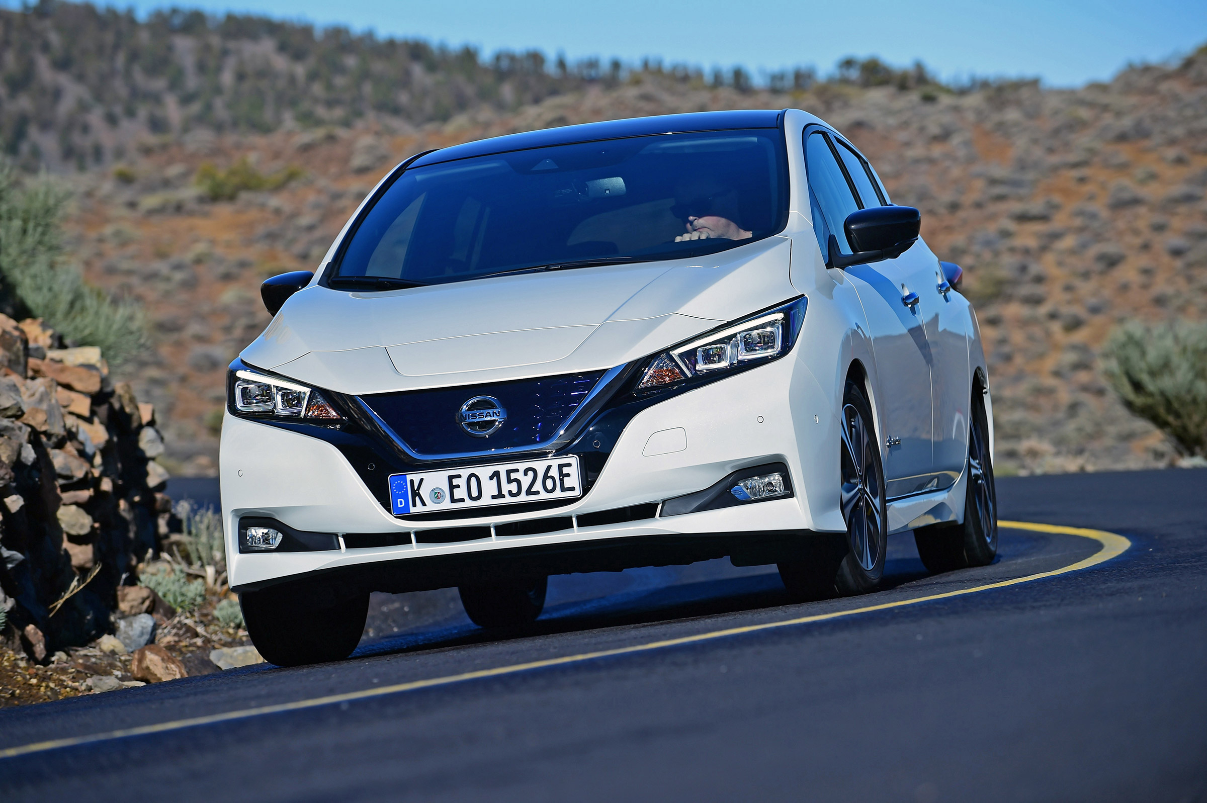 Nissan Leaf - front cornering