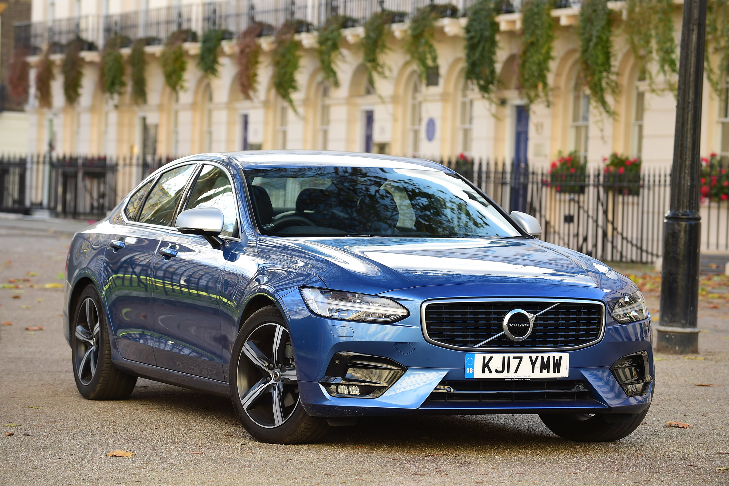 Volvo S90 long -term - second report header