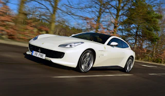 Ferrari GTC4 Lusso T - front