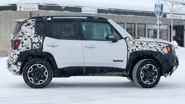 Jeep Renegade spy shot side profile