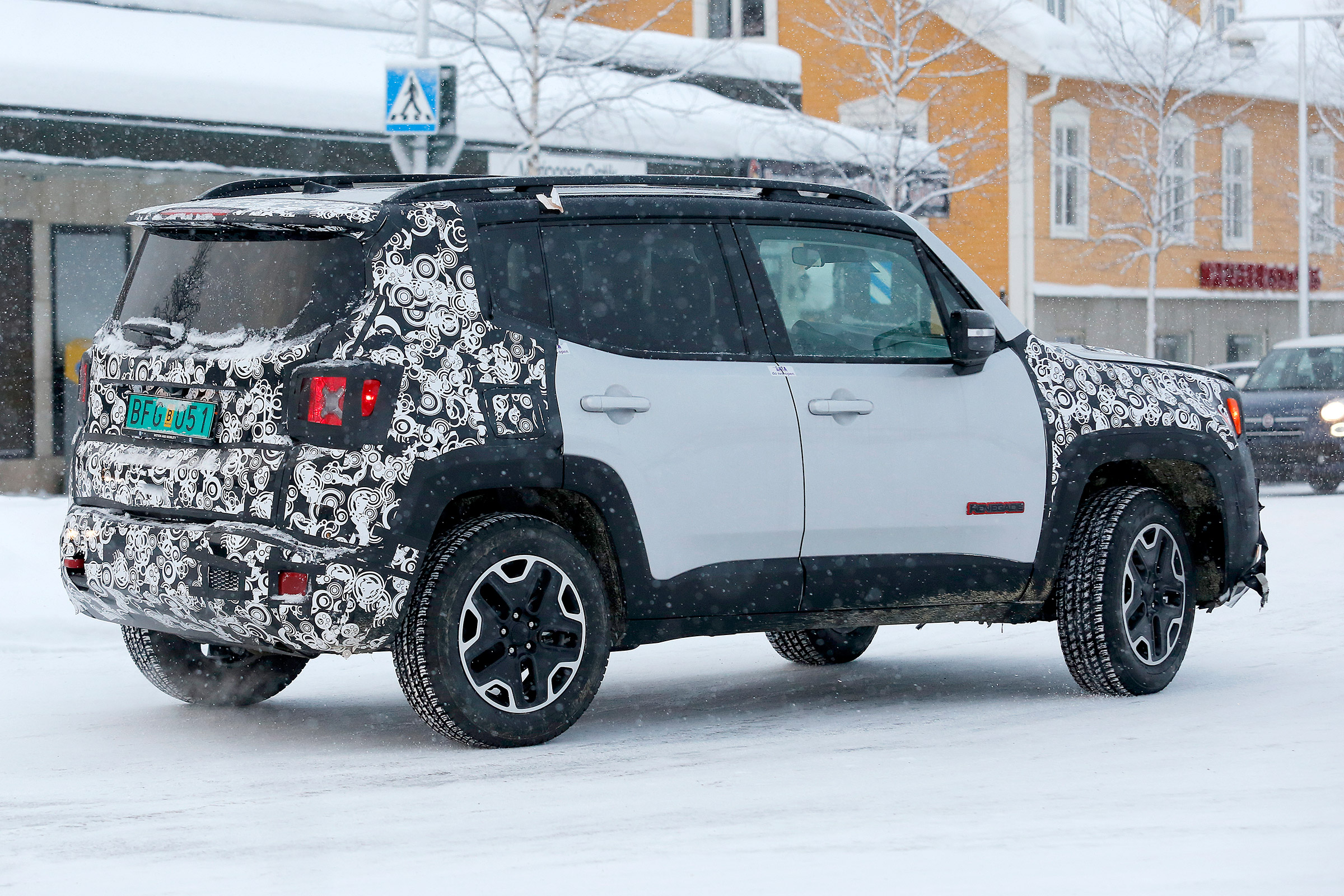 Jeep Renegade spy shot rearquarter