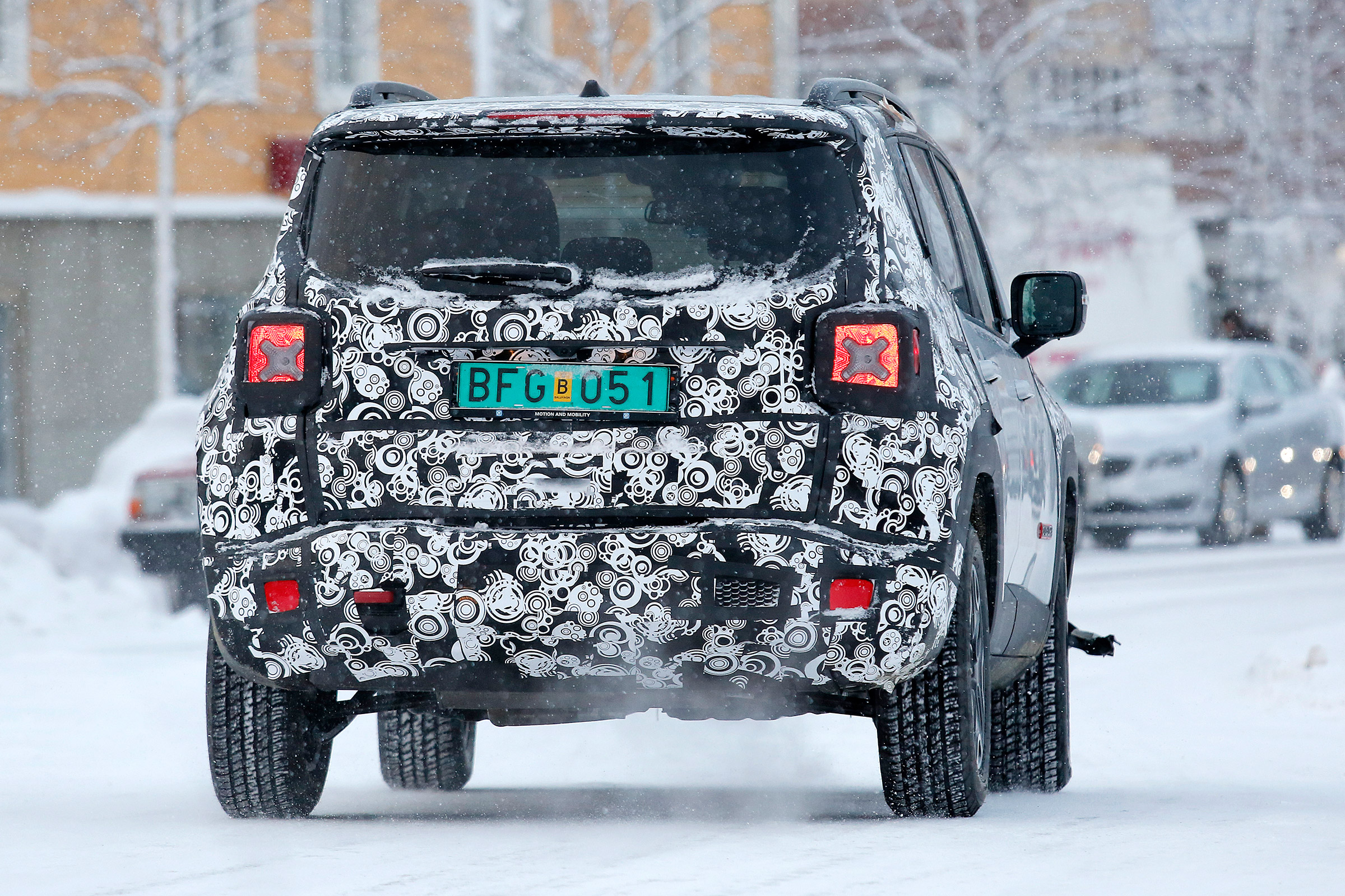Jeep Renegade spy shot rear